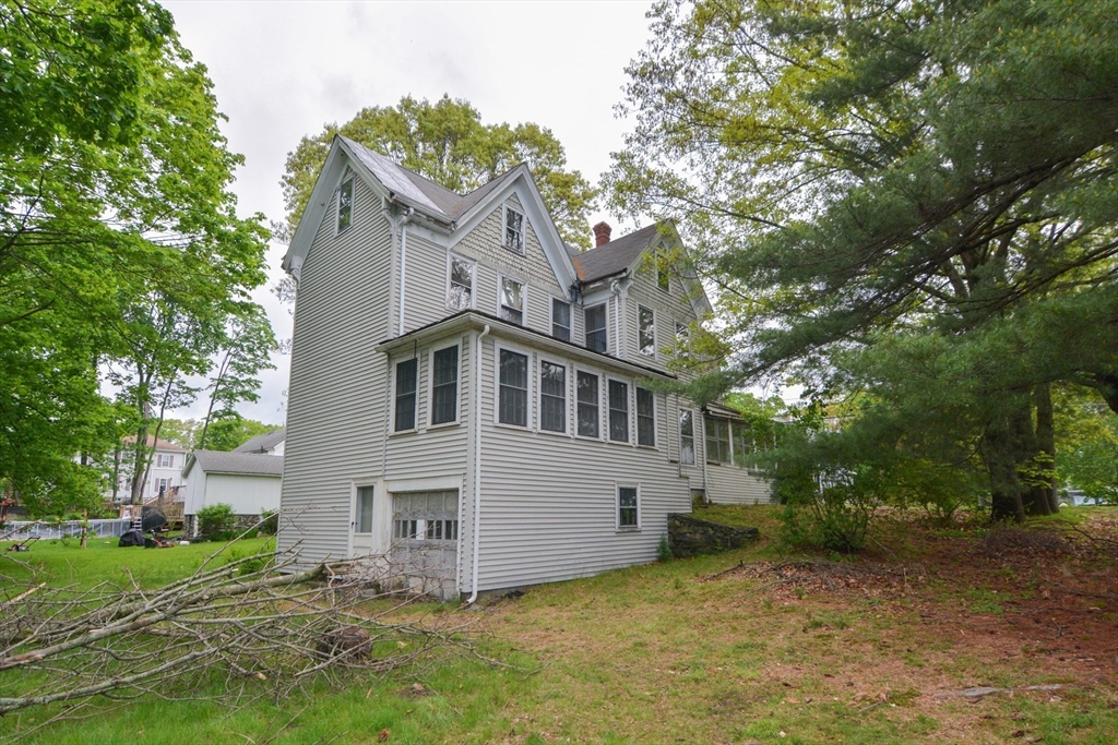 46 Lake Street