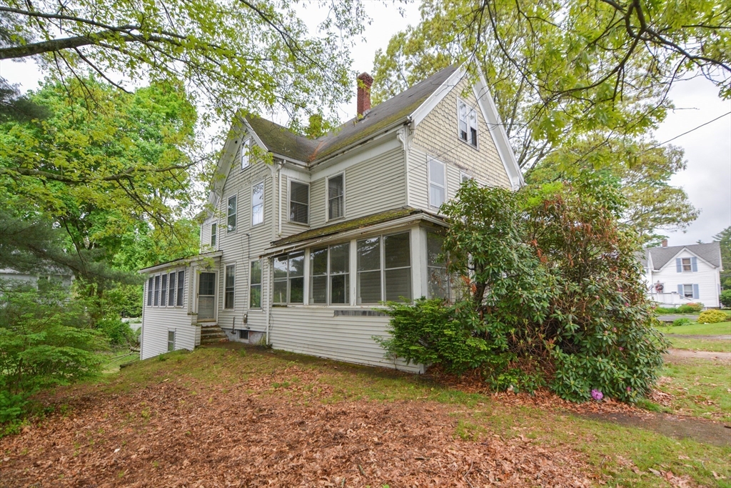 46 Lake Street