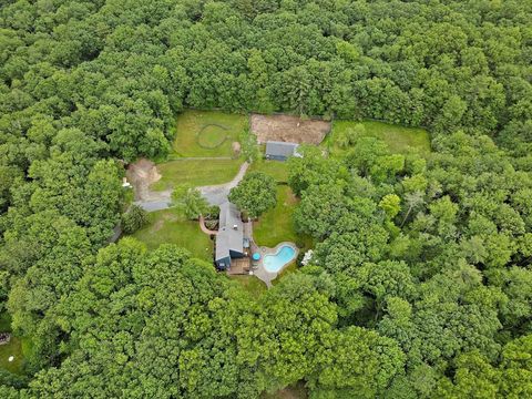 28-R Pammys Path Easton MA 02356