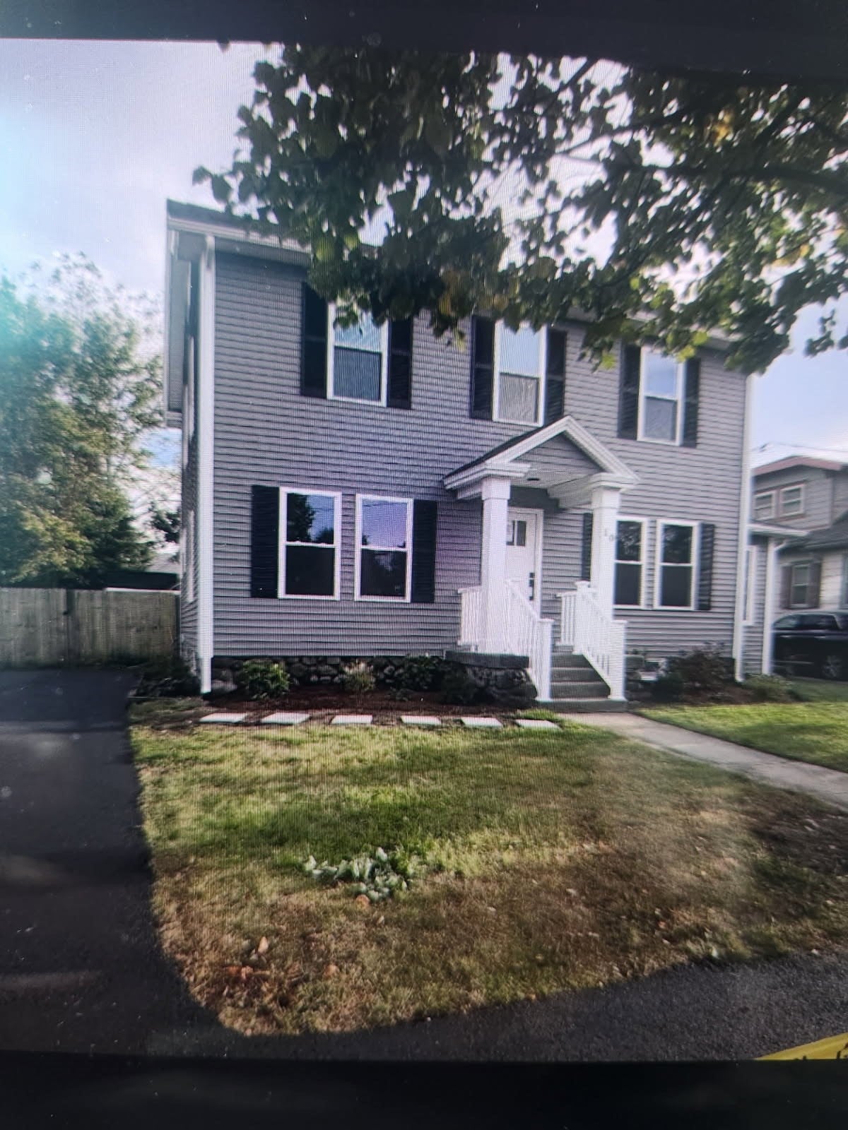 Photo of 10 Arbutus Rd, Worcester, MA