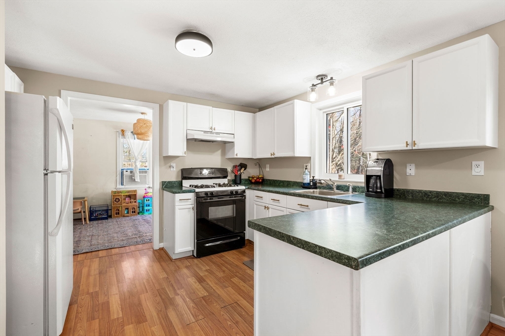 1 Lady Slipper Ln, Methuen, MA Photo #8