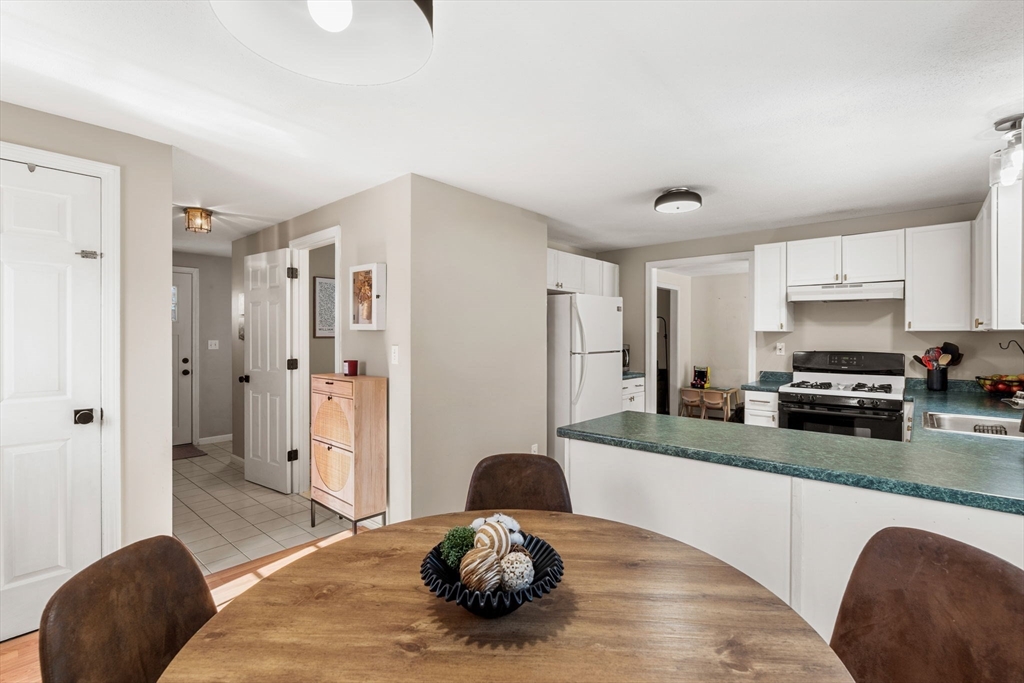 1 Lady Slipper Ln, Methuen, MA Photo #12