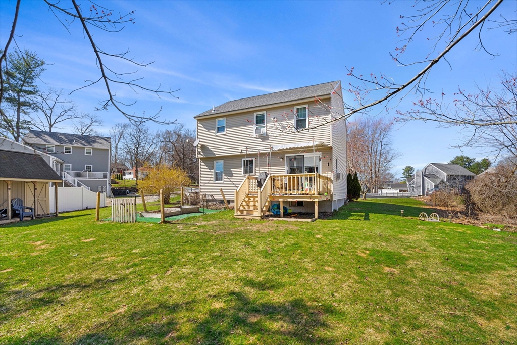 1 Lady Slipper Ln, Methuen, MA Photo #4