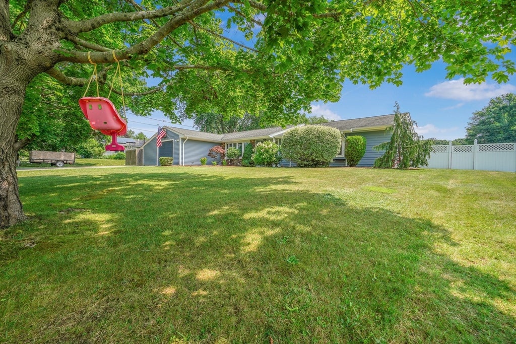 10 Topaz Ln