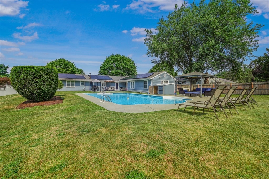 10 Topaz Ln