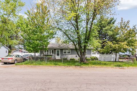 17 Barnard Rd Lawrence MA 01843