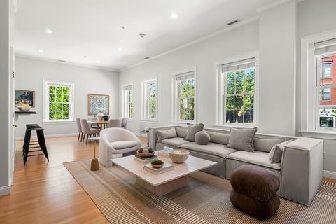 Photo of 141 Washington St #3, Salem, MA 01970 (MLS # 73556003)