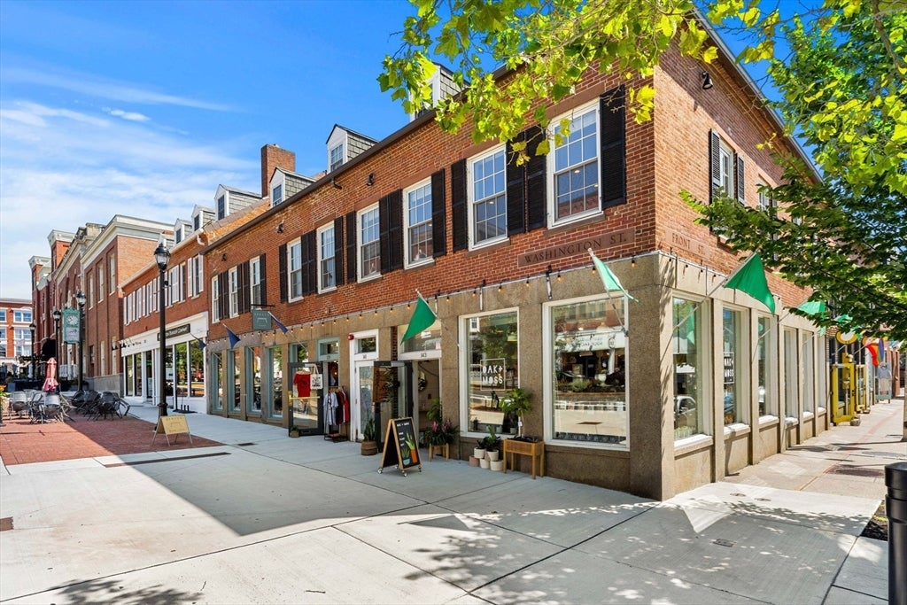 141 Washington St 3