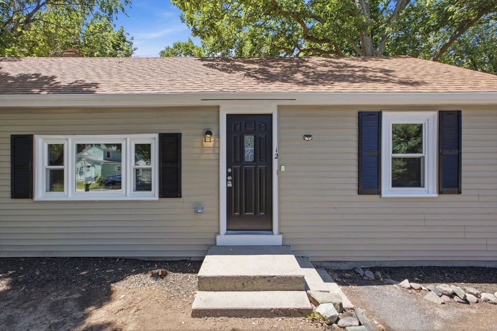 12 Elizabeth St, Stoughton, MA, 12 Elizabeth St, Stoughton, MA Photo #2