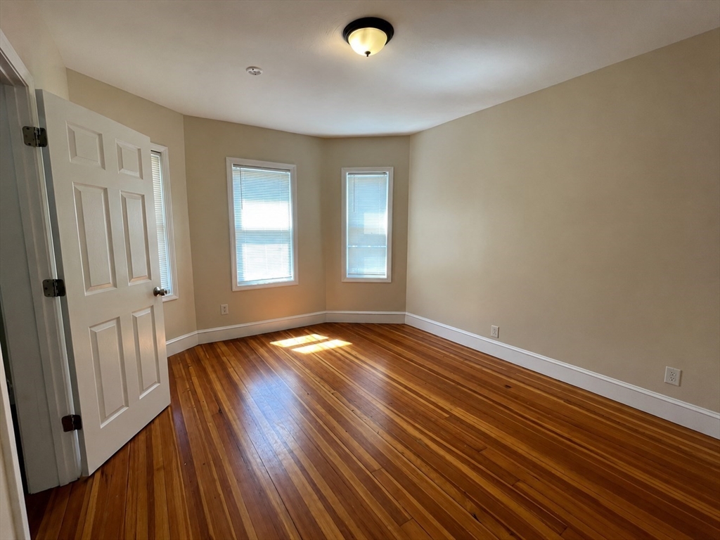 12 Crowell St #2, Boston, MA Photo #9