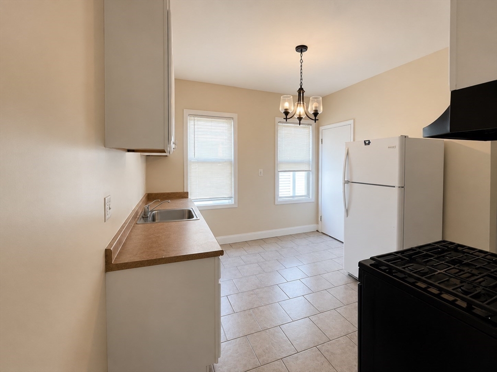 12 Crowell St #2, Boston, MA Photo #8
