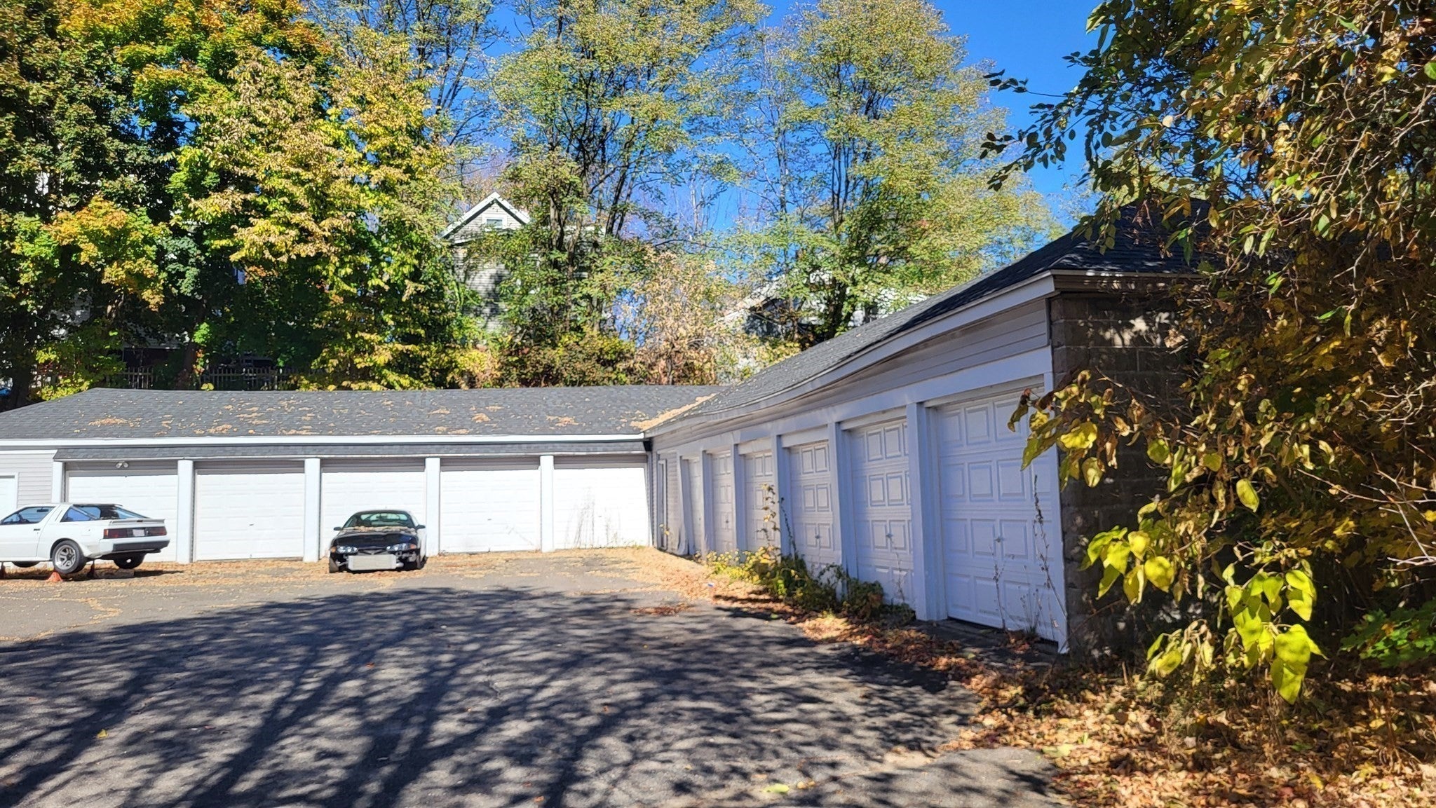 37 W Main St