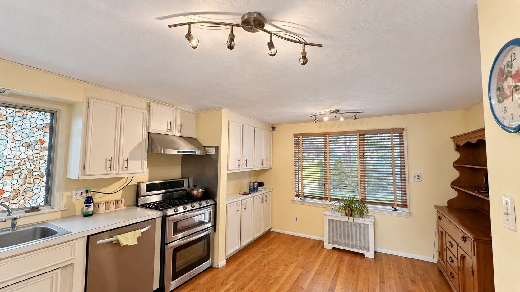 25 Wexford St, Springfield, MA Photo #17