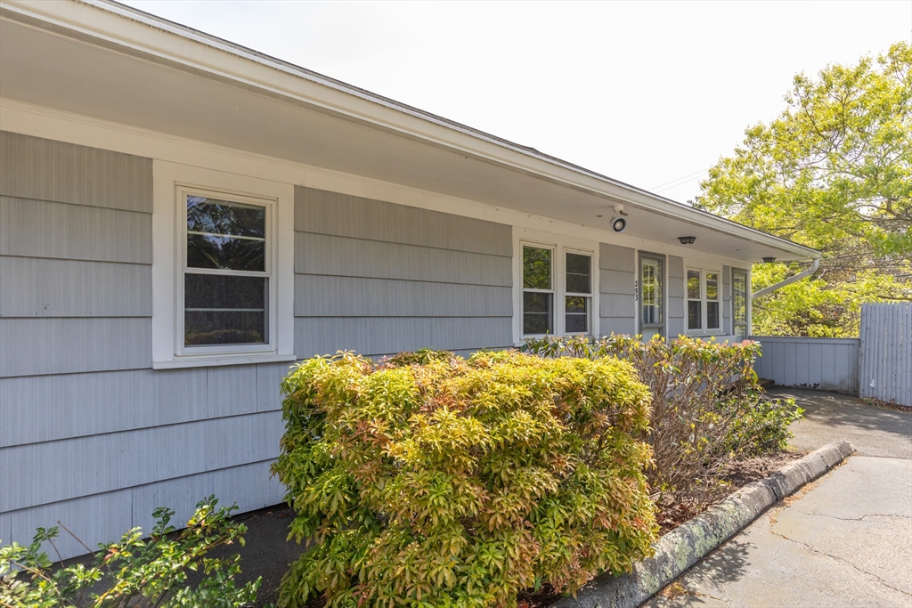 253 Main Street 1