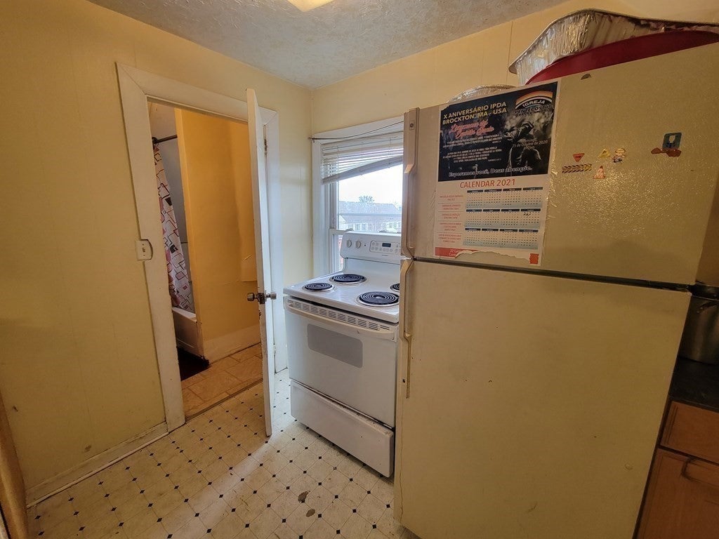 933 Warren Ave, Brockton, MA, 933 Warren Ave, Brockton, MA Photo #8