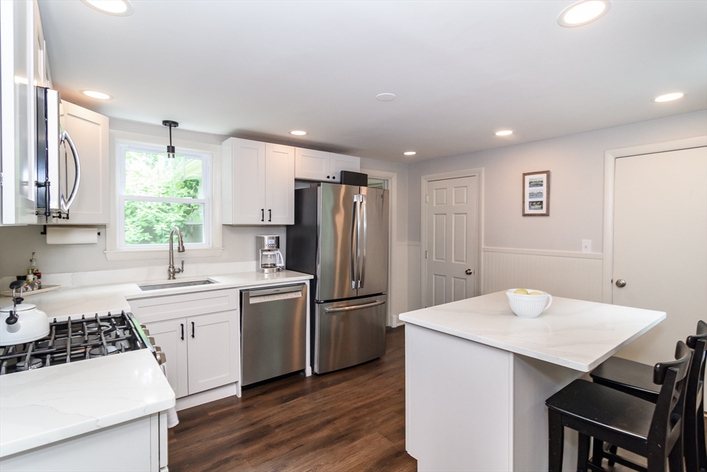 62 Washington Ave, Natick, MA Photo #2