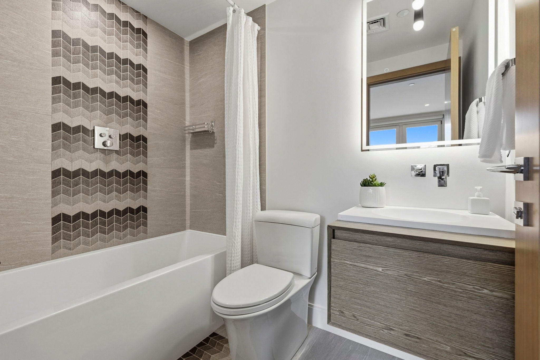 291 Tappan St #291, Brookline, MA, 291 Tappan St #291, Brookline, MA Photo #26