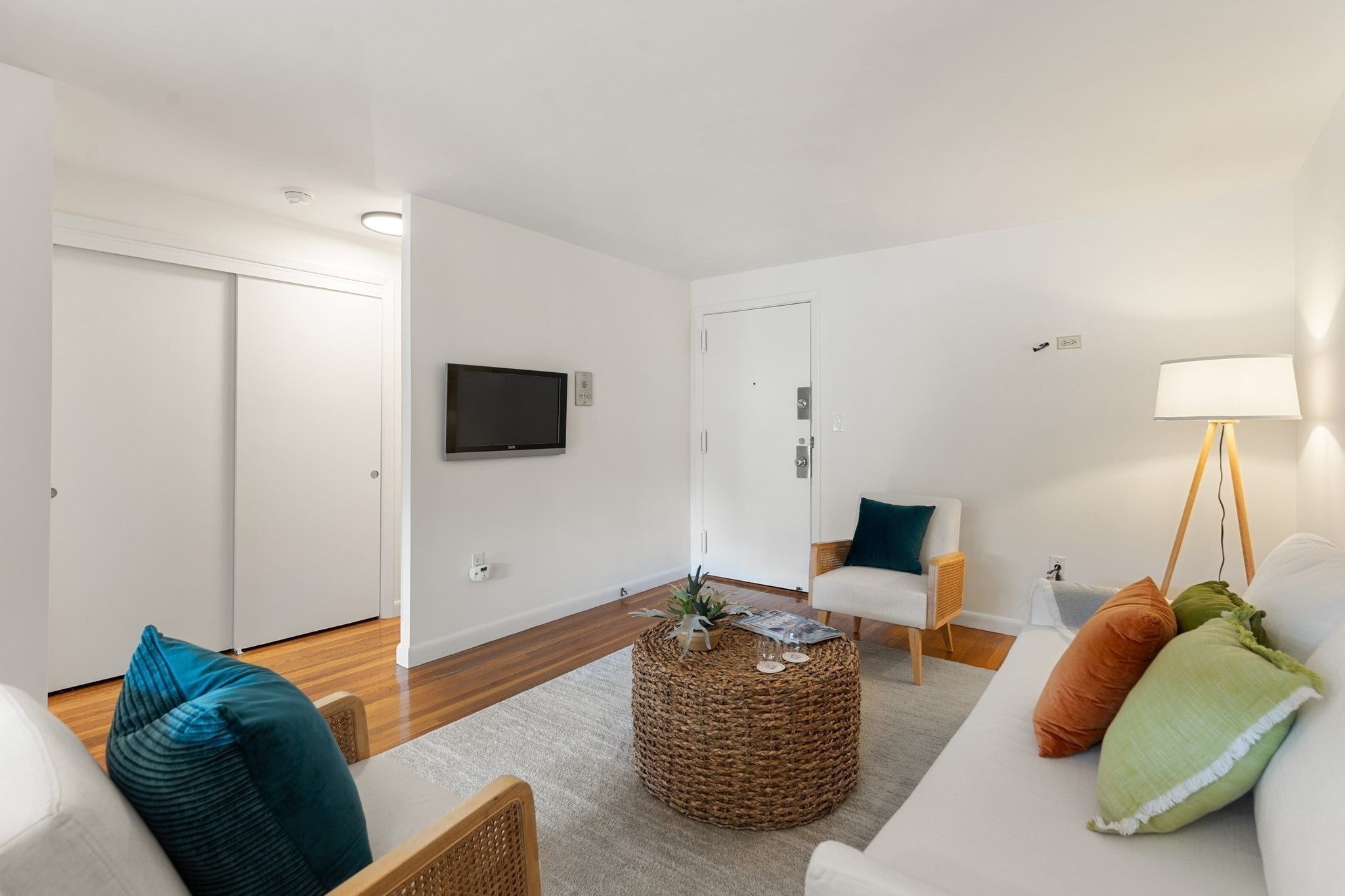 128 Pleasant St 303