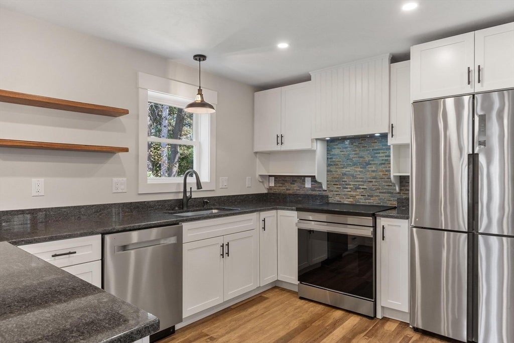 460 Pleasant St, Gardner, MA, 460 Pleasant St, Gardner, MA Photo #9
