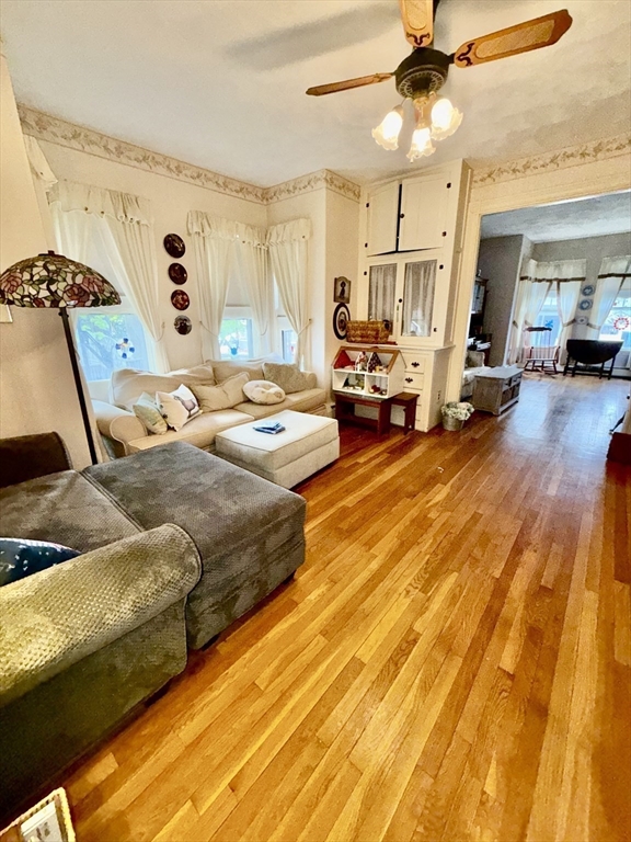 30 Harrington St 1