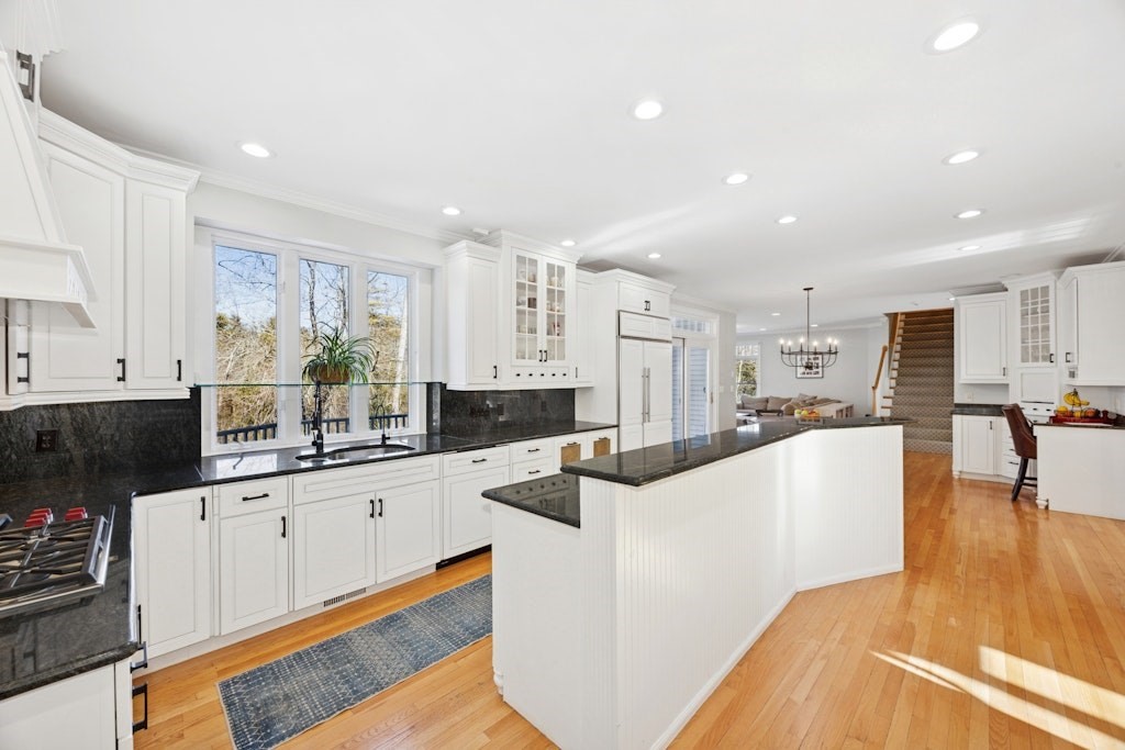 22 Wyman Dr