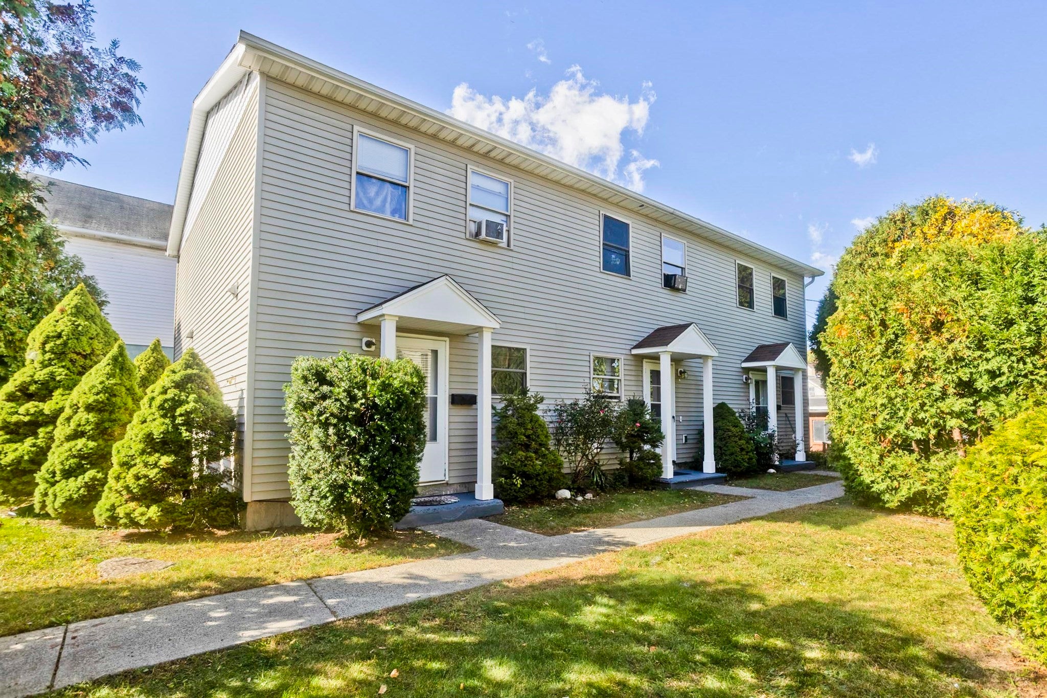 Photo of 73-75 Walnut St, Holyoke, MA
