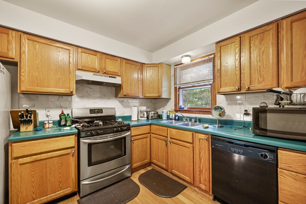 225 Brown St, Pittsfield, MA, 225 Brown St, Pittsfield, MA Photo #16