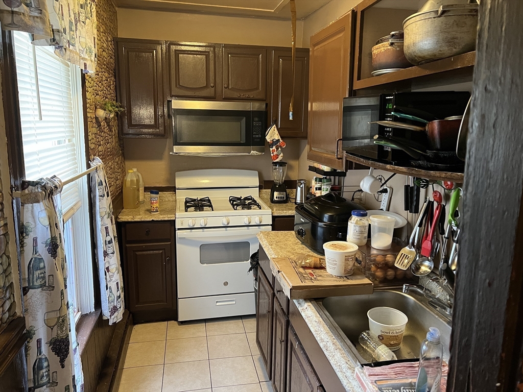 52 Ashley St