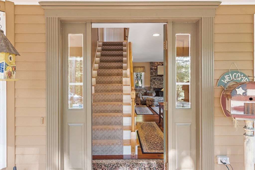 3 Brook Rd