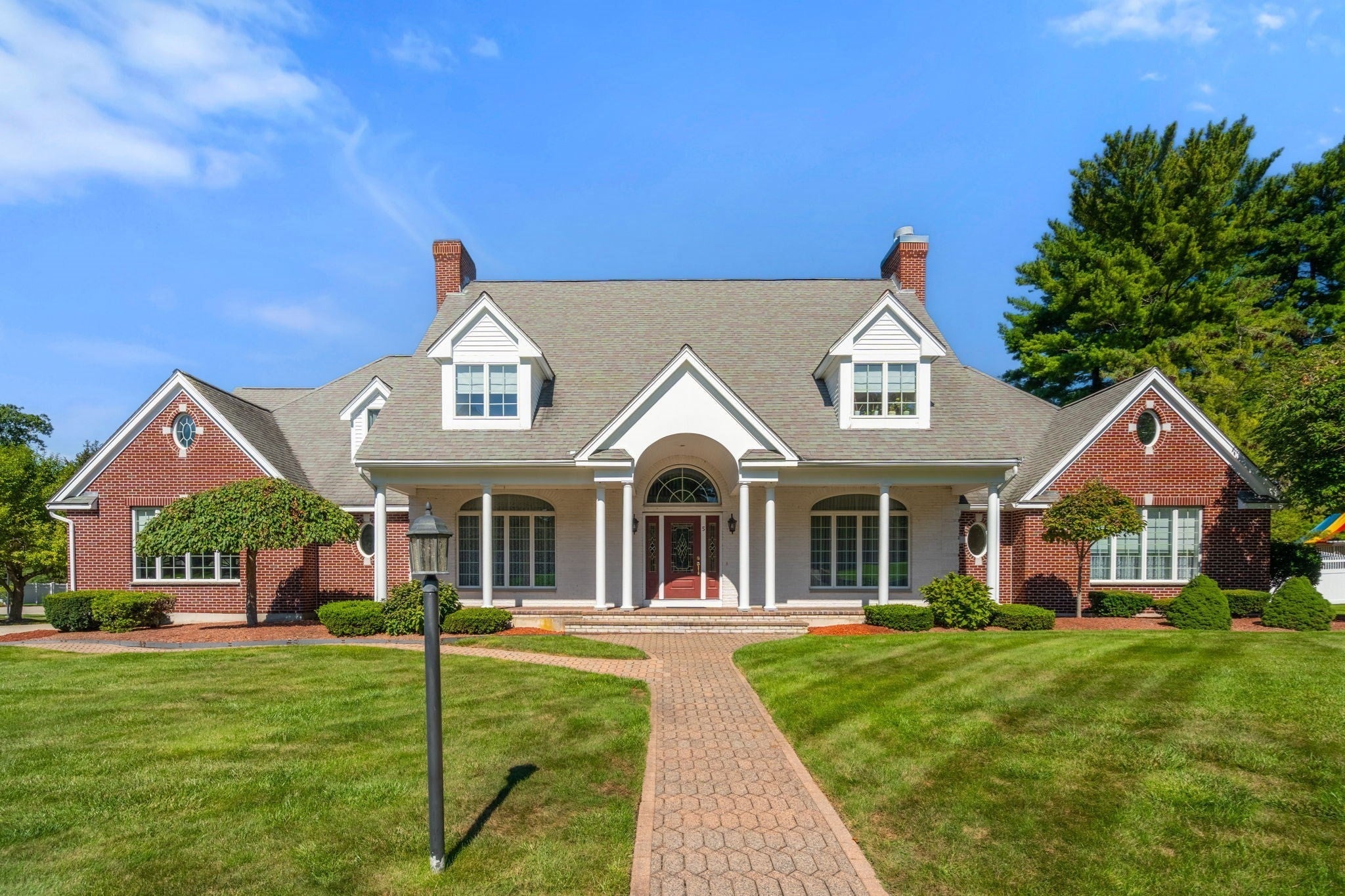Photo of 5 Elizabeth Way, Lynnfield, MA