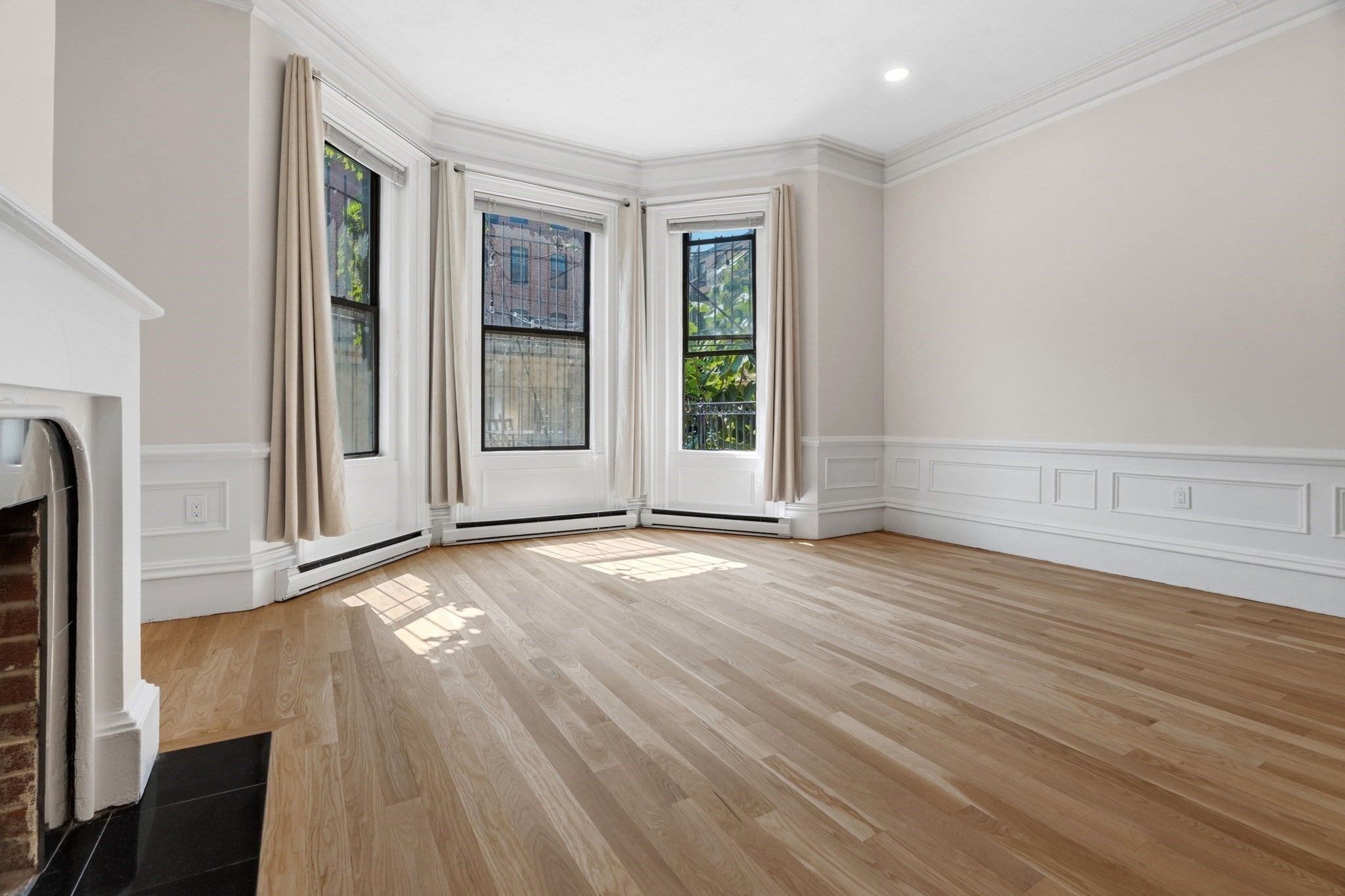 389 Beacon Street #4A, Boston, MA Photo #3