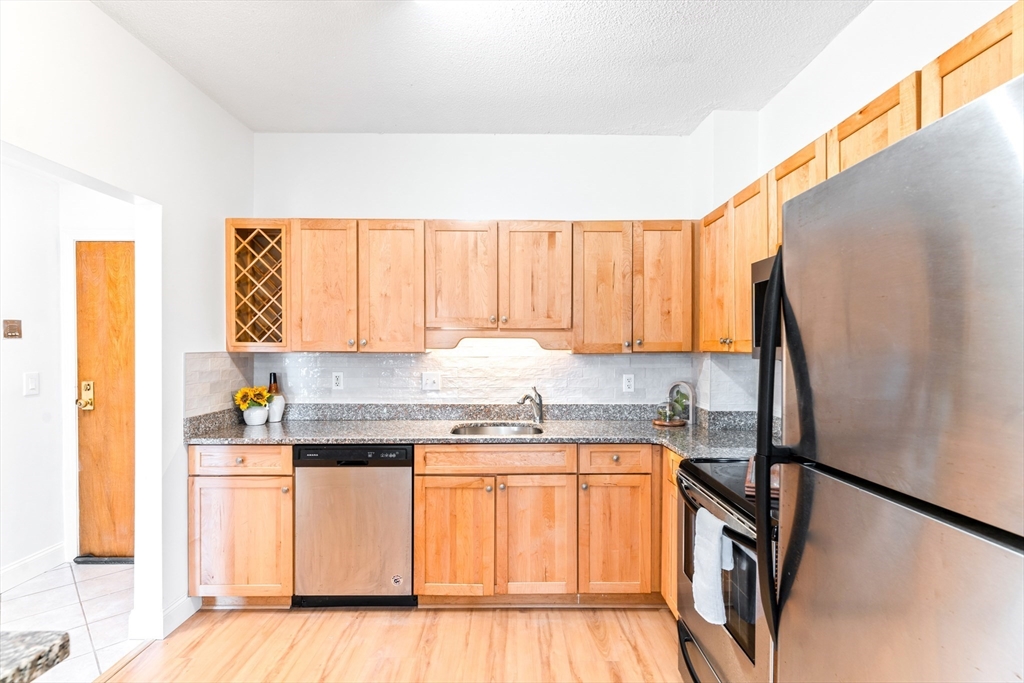 200 Cove Way 106