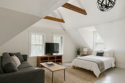 72 Apple D Or Rd D Framingham MA 01701