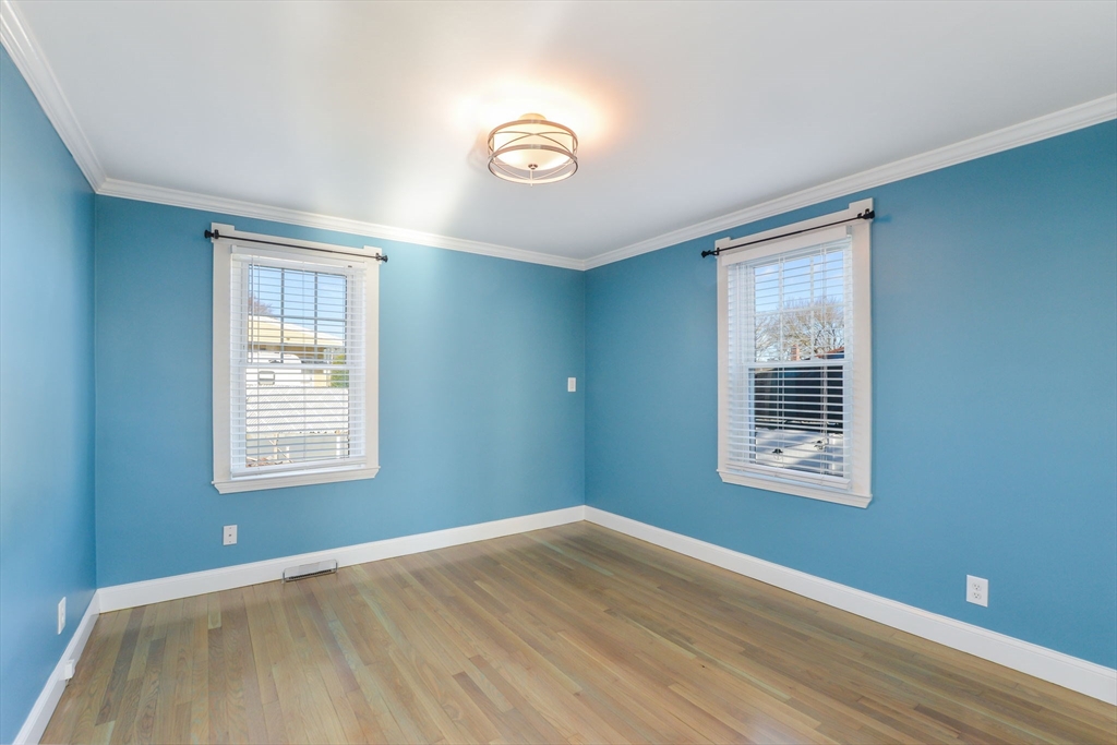 325 Park Ave, New Bedford, MA Photo #8