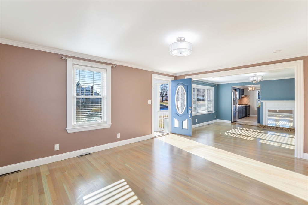 325 Park Ave, New Bedford, MA Photo #3