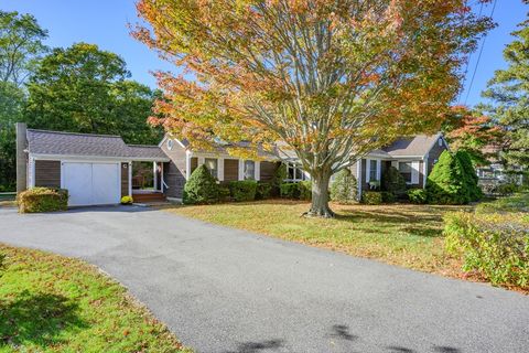 Photo of 17 South St, Yarmouth, MA 02664 (MLS # 73447961)