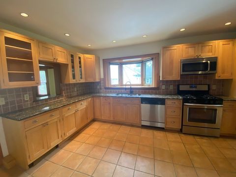 24 Sunset Hill Road 2 Boston MA 02132