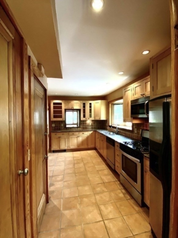 24 Sunset Hill Road 2