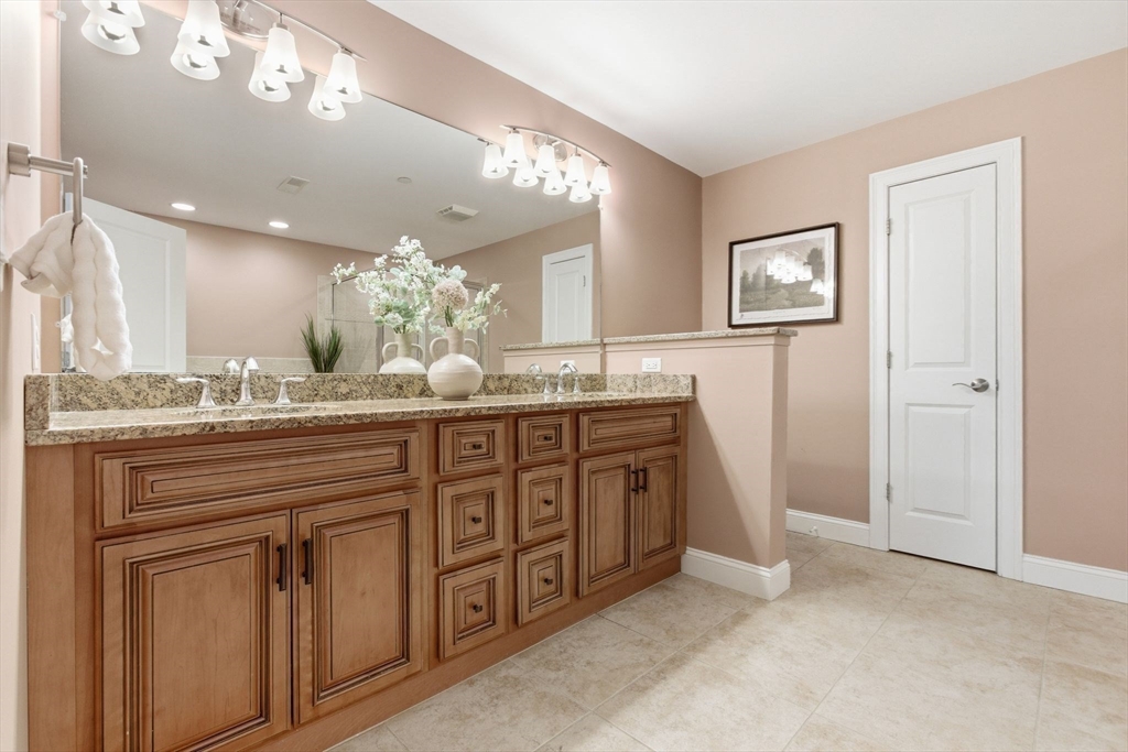 2302 Juniper Circle #2302, North Andover, MA Photo #21
