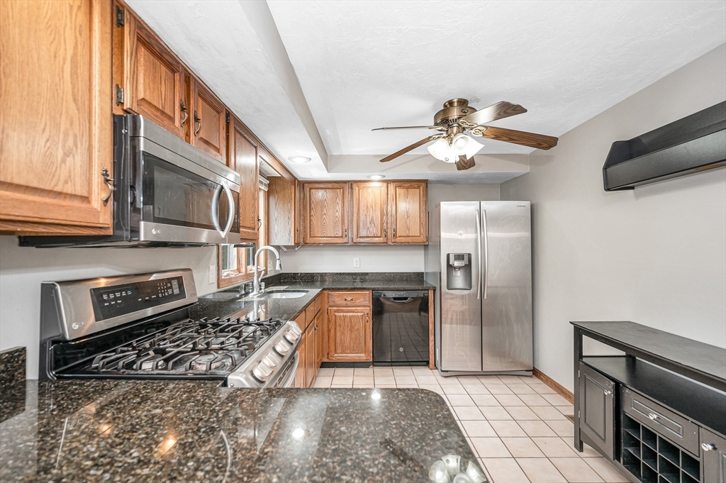 7 Villa Roma Dr, 7