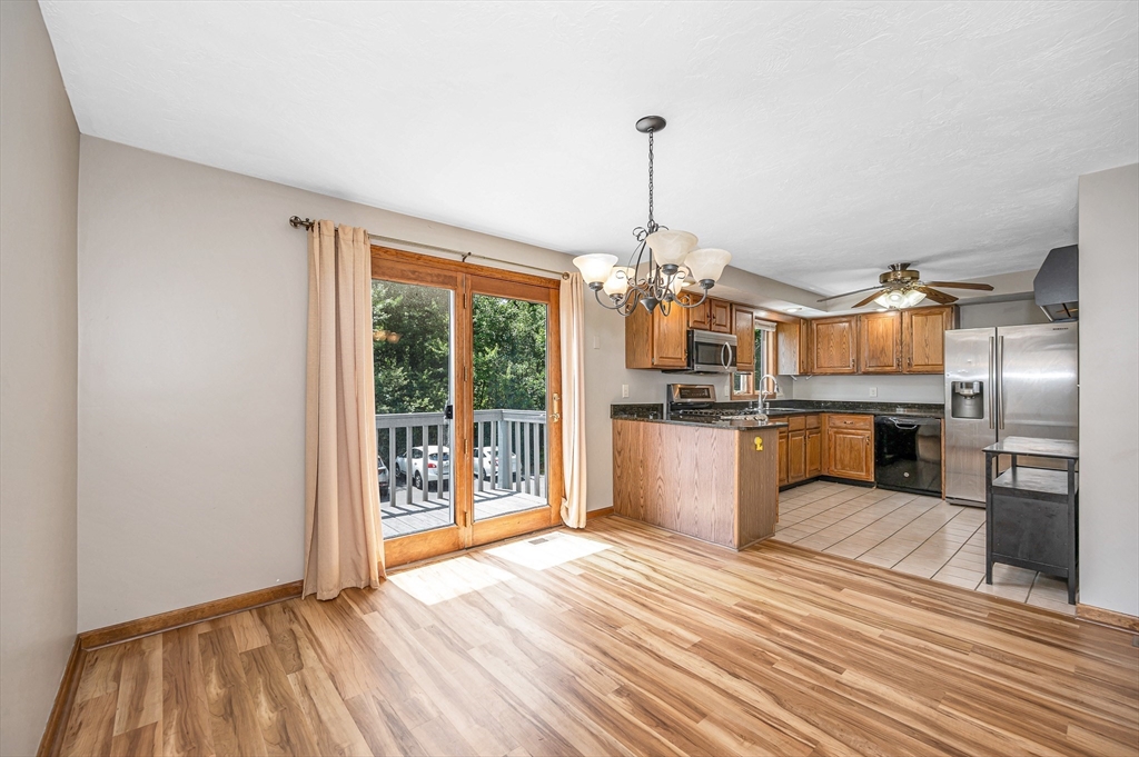 7 Villa Roma Dr, 7
