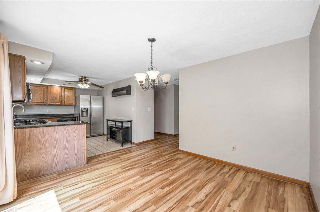 7 Villa Roma Dr, 7