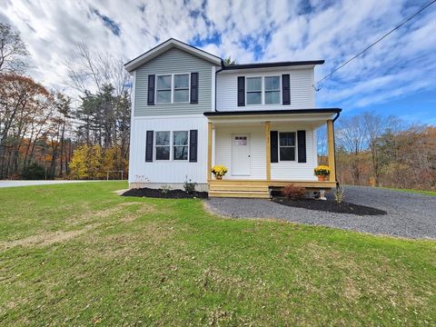 27 Cottage St Winchendon MA 01475