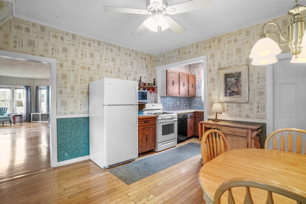 122 S Walker St, Lowell, MA Photo #11
