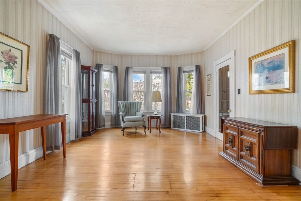 122 S Walker St, Lowell, MA Photo #23