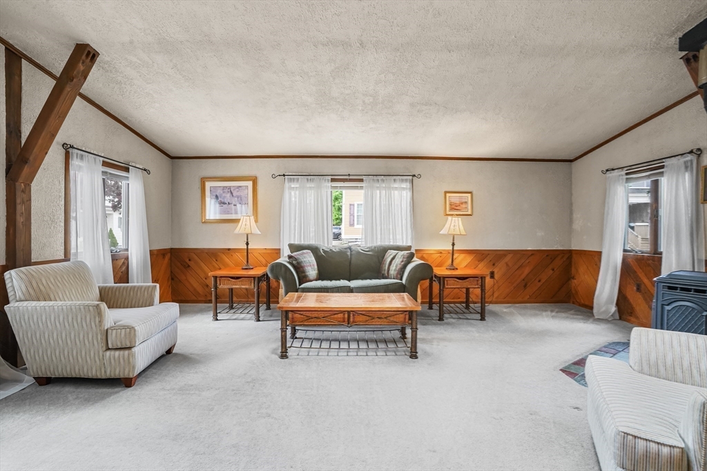 122 S Walker St, Lowell, MA Photo #21