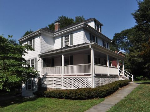 Photo of 138R Weston Rd #138R, Wellesley, MA 02482 (MLS # 73511162)