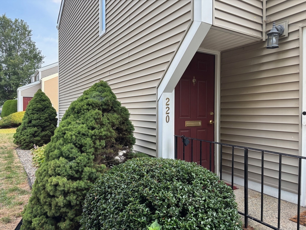220 Nassau Drive #220, Springfield, MA, 220 Nassau Drive #220, Springfield, MA Photo #2