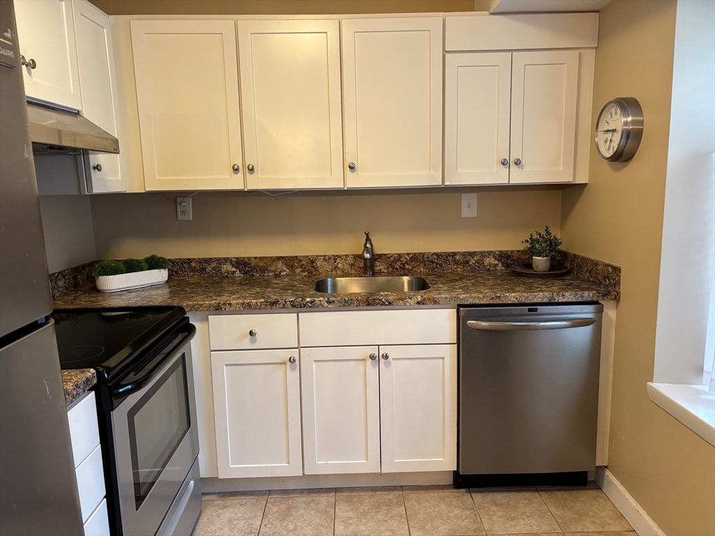 220 Nassau Drive #220, Springfield, MA, 220 Nassau Drive #220, Springfield, MA Photo #7
