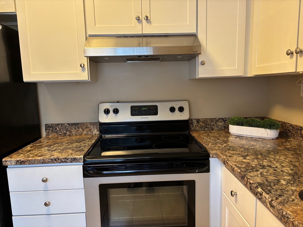 220 Nassau Drive #220, Springfield, MA, 220 Nassau Drive #220, Springfield, MA Photo #10